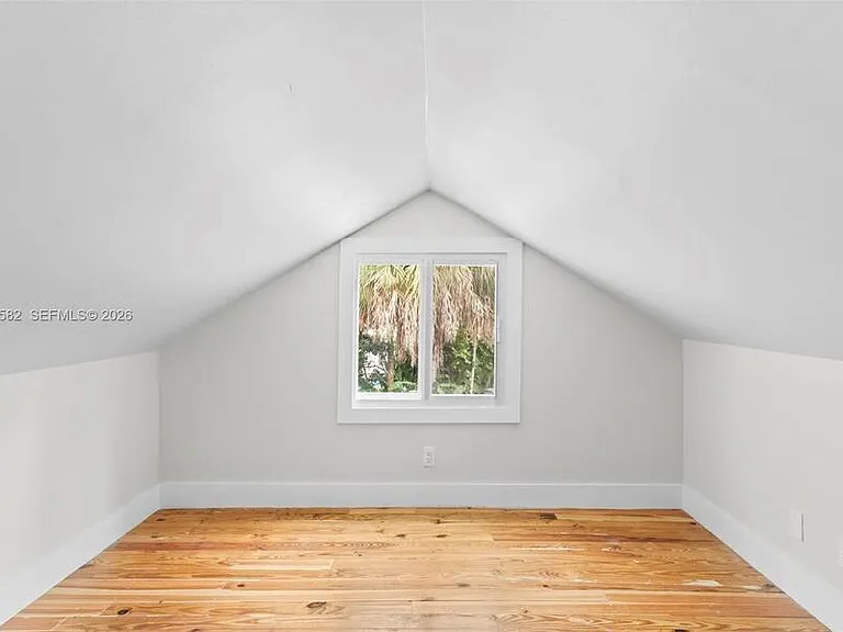 3945 Loquat Ave — Photo 36