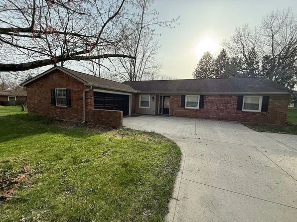 1555 Kensington Dr, Bellbrook, OH 45305