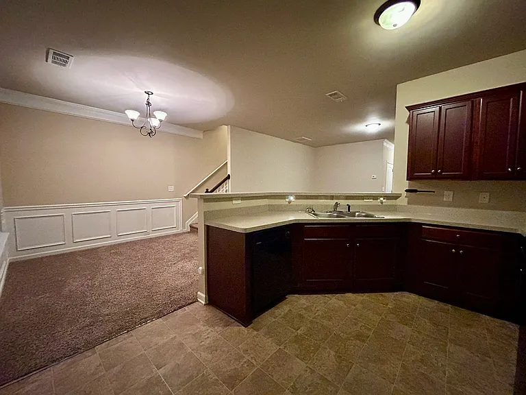 690 Oakside Pl — Photo 10
