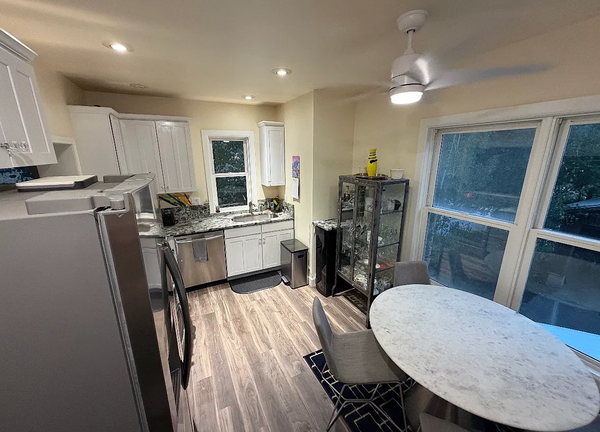 2 bed, 954 sqft, $3,500 — Photo 4