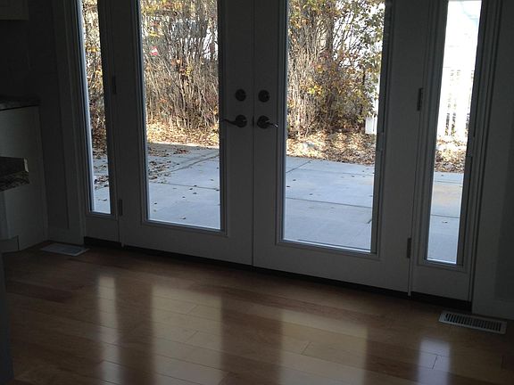4th image of 2708 Missouri St