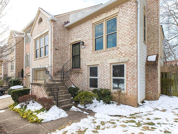 2nd image of 3000 Oakton Meadows Ct