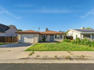 1755 4th St, Clovis, CA 93611