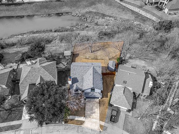 3rd image of 4645 Cherokee Path