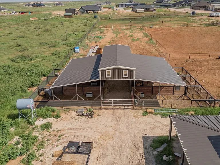 3701 Timber Wolf Trl — Photo 40