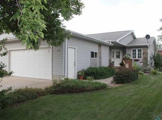 2117 E Sylvan Cir, Brandon, SD 57005