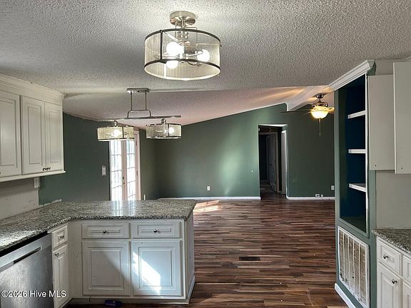 3rd image of 505 Ridge Drive