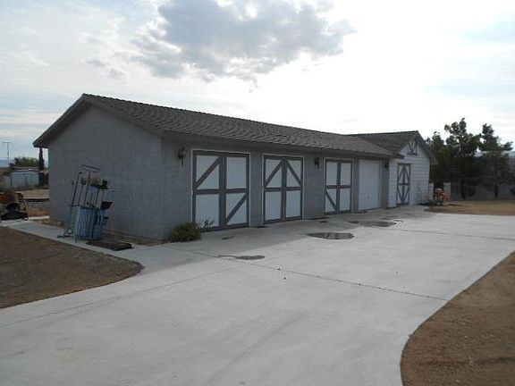 5th image of 18508 Live Oak St