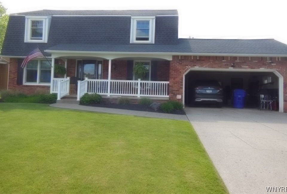 1st image of 38 Old Farm Cir