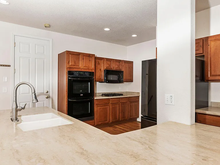 15898 James Gate Pl — Photo 8