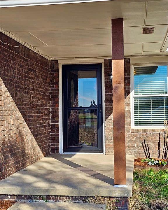 2nd image of 3305 Monticello Dr