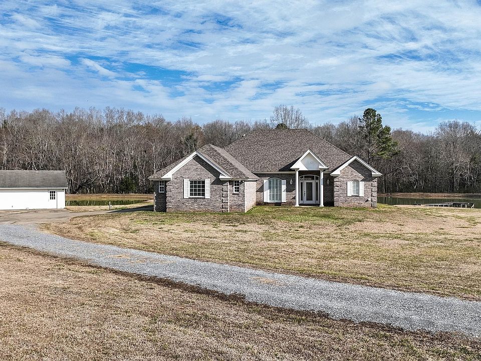 1st image of 520 Buckview Ct