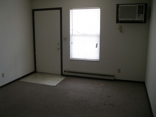 2nd image of 2004 Vawter St APT 1
