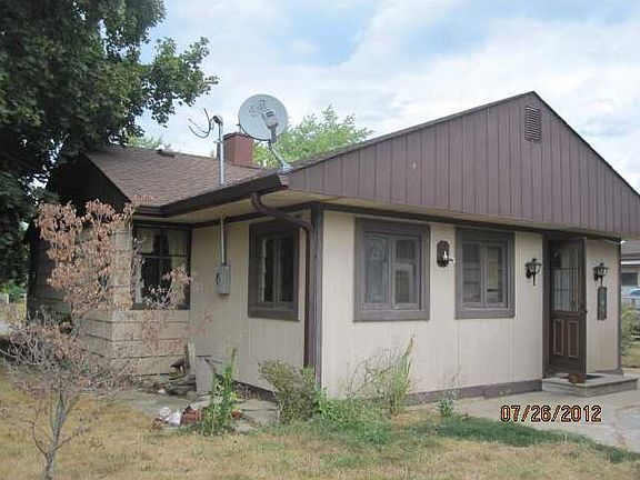 2nd image of 3 W Tilden Dr