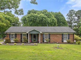 1906 Middlewood Ct, High Point, NC 27265