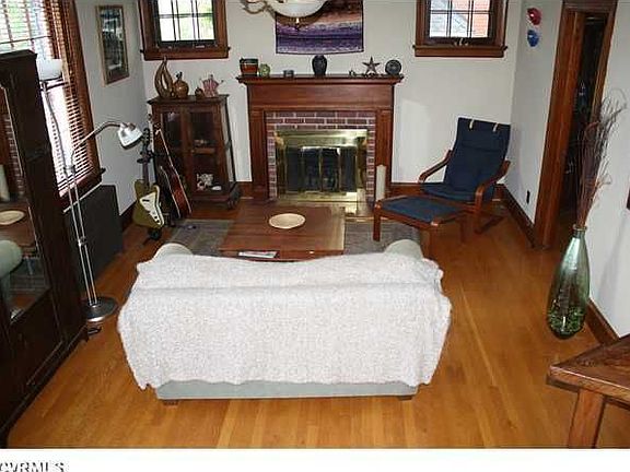2nd image of 4302 Stonewall Ave