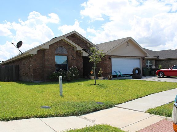 2nd image of 2420 Lexington Pl