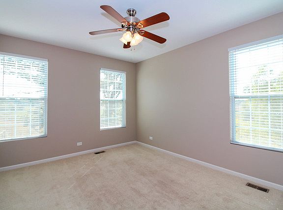 3rd image of 1627 W Turtle Creek Ln