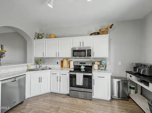 8415 E PERALTA Avenue, Mesa, AZ 85212