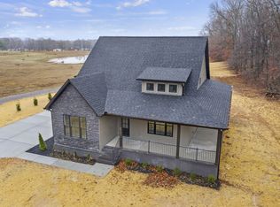 8919 Cedar Grove Rd, Cottontown, TN 37048