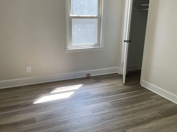 4th image of 1014 Portland St