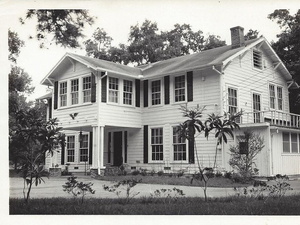 1972 