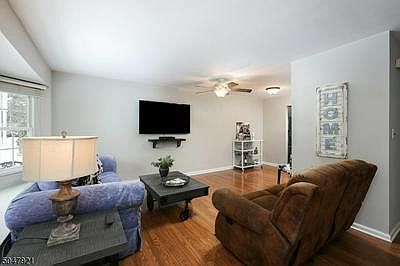 3rd image of 1404 Washington Cmn #1404