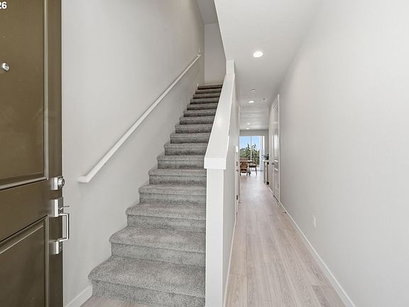 3rd image of 2618 Waterlily Dr