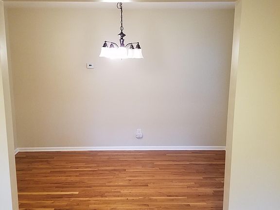 4th image of 114 Emerson Ave