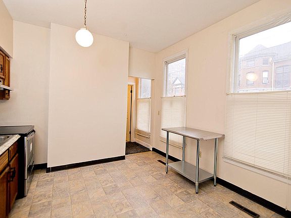 2nd image of 133 Green St #1