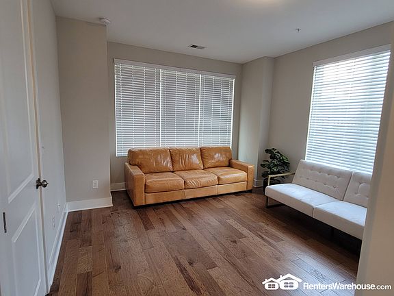 4th image of 263 Castleberry Station Dr