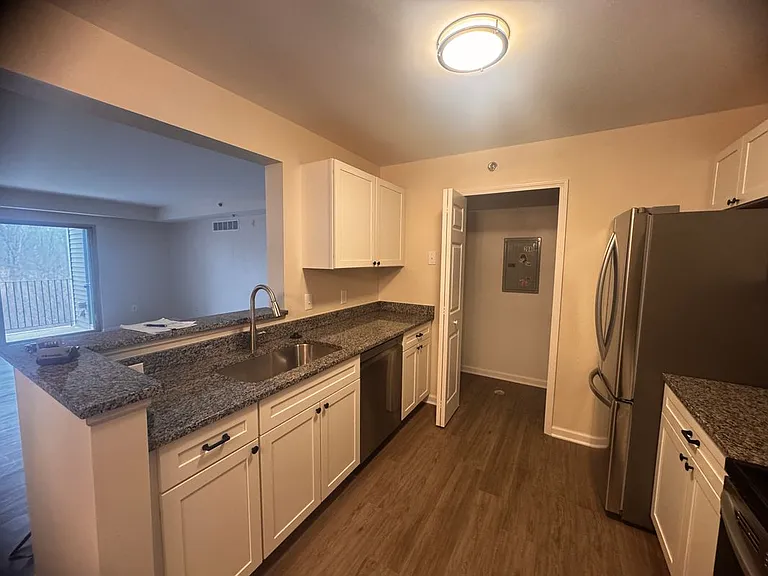 14208 Pinehurst Ln #14208 — Photo 7
