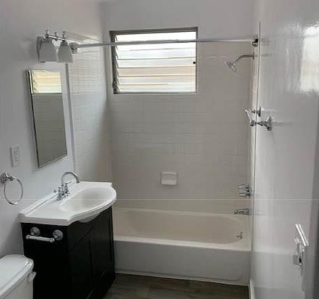 5th image of 6706 Laurelgrove Ave #10