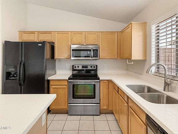 5th image of 2633 N 114th Ave