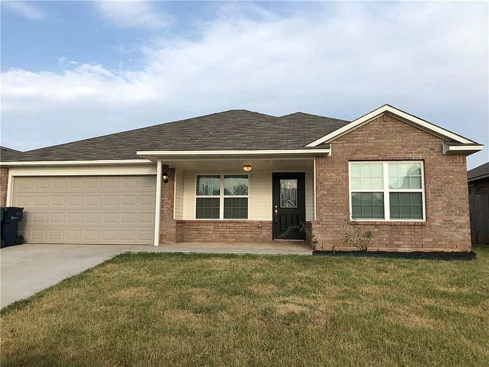 1st image of 2704 Demotte Dr