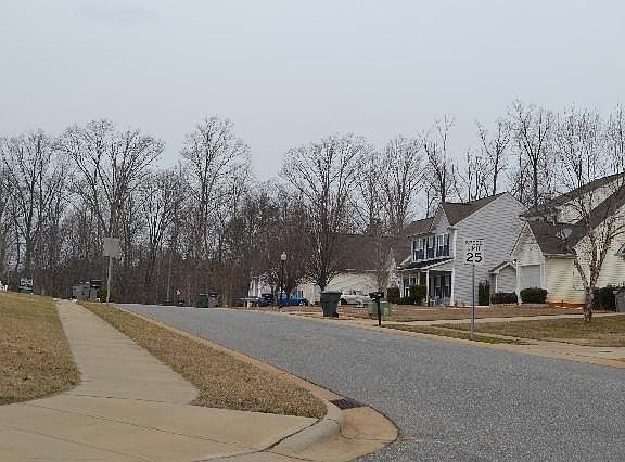 4th image of 1125 Crowders Woods Dr