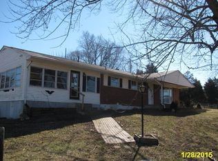 3517 Country Club Rd, Troutville, VA 24175