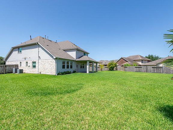 5th image of 26302 Fox Ridge Ln