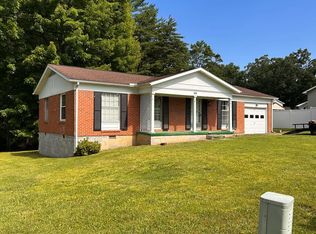 102 Woodbridge Rd, Oak Hill, WV 25901