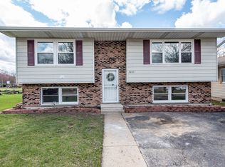 2032 Gabriel Ave, Zion, IL 60099