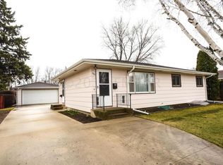306 29th Ave N, Fargo, ND 58102