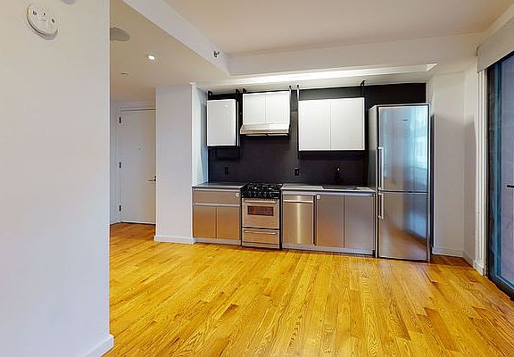 4th image of 123 Melrose St APT 431