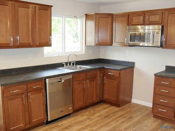 4th image of 623 Bruns Dr