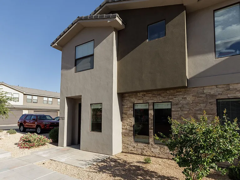 2753 E Gray Birch Dr — Photo 4