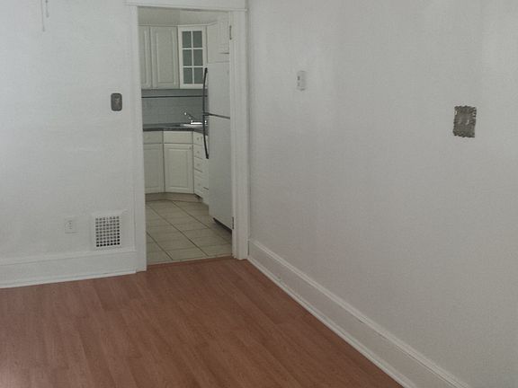 2nd image of 3062 Aramingo Ave