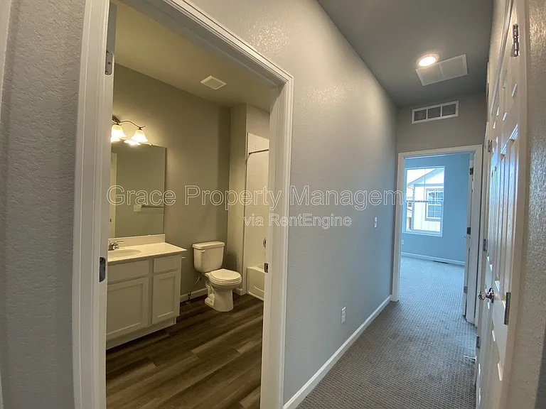 191 Ambrose St — Photo 25