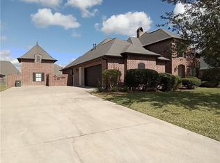 1020 Remington Ln, Lake Charles, LA 70605
