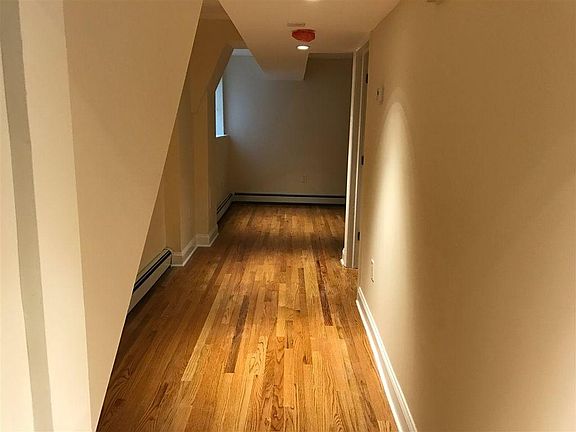 2nd image of 673 Summit Ave