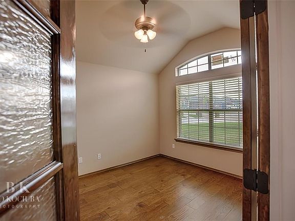 5th image of 540 N Buckhorn Way