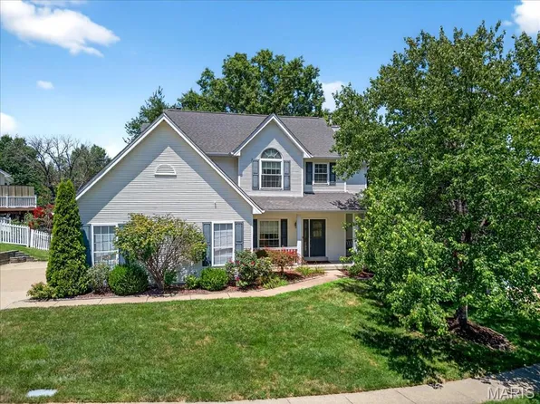 2943 Marchbanks Pl, Saint Louis, MO 63129